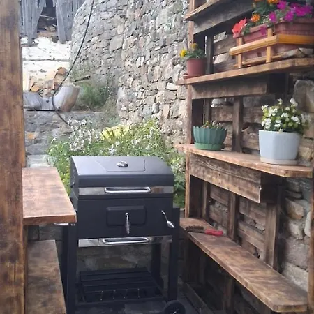 House Slivovi - A Tavern With A Fireplace And A Panoramic View *